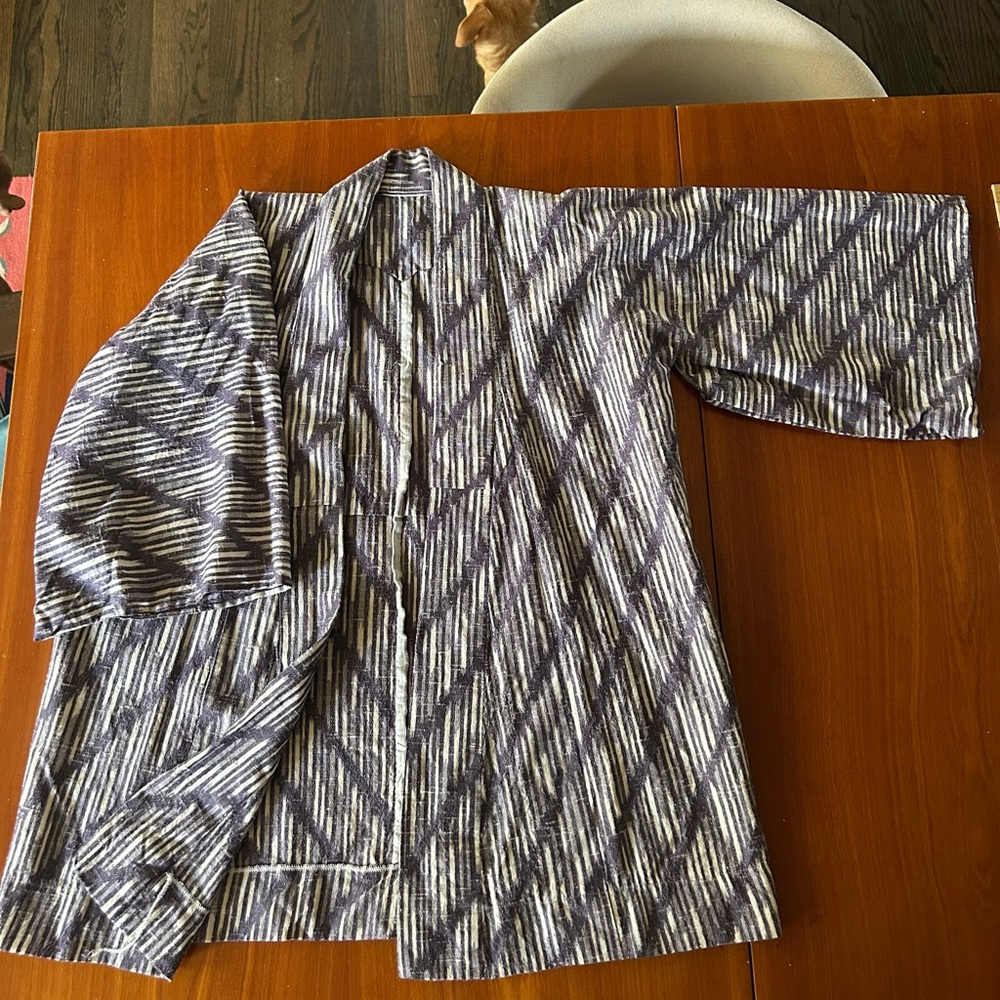 Lightweight vintage patterned kimono jacket
